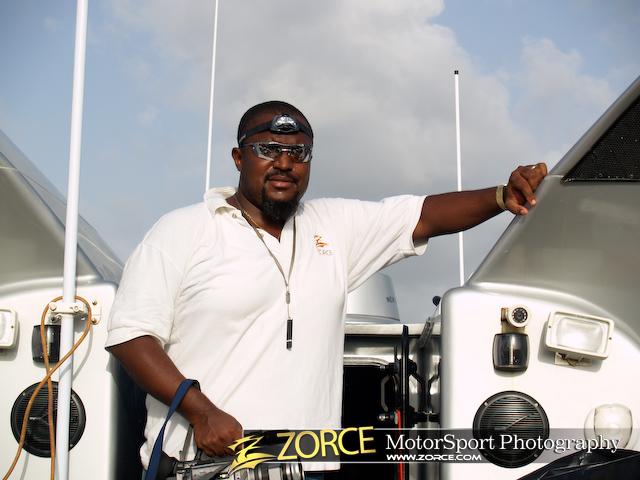 164151@Zorce-Earthrace.jpg